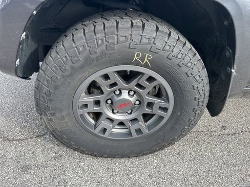 Used 2021 Toyota 4Runner TRD Off-Road Premium image 10