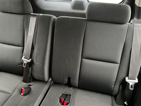 Used 2014 Chevrolet Suburban LS image 22