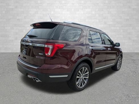 Used 2018 Ford Explorer Platinum AWD/4WD image 2