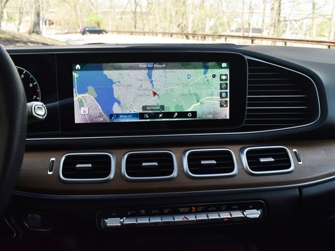 Used 2022 Mercedes-Benz GLE 350 w/ AMG Line Exterior image 33