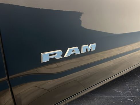 Used 2023 RAM 1500 Big Horn AWD/4WD image 38