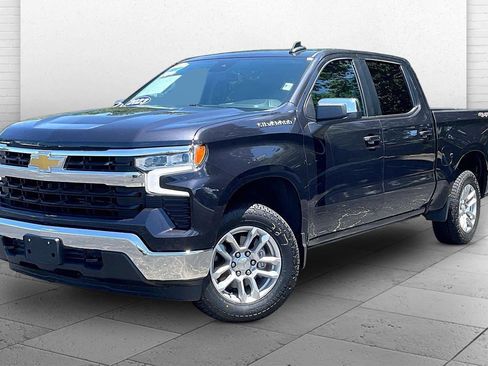 Used 2023 Chevrolet Silverado 1500 LT AWD/4WD image 13