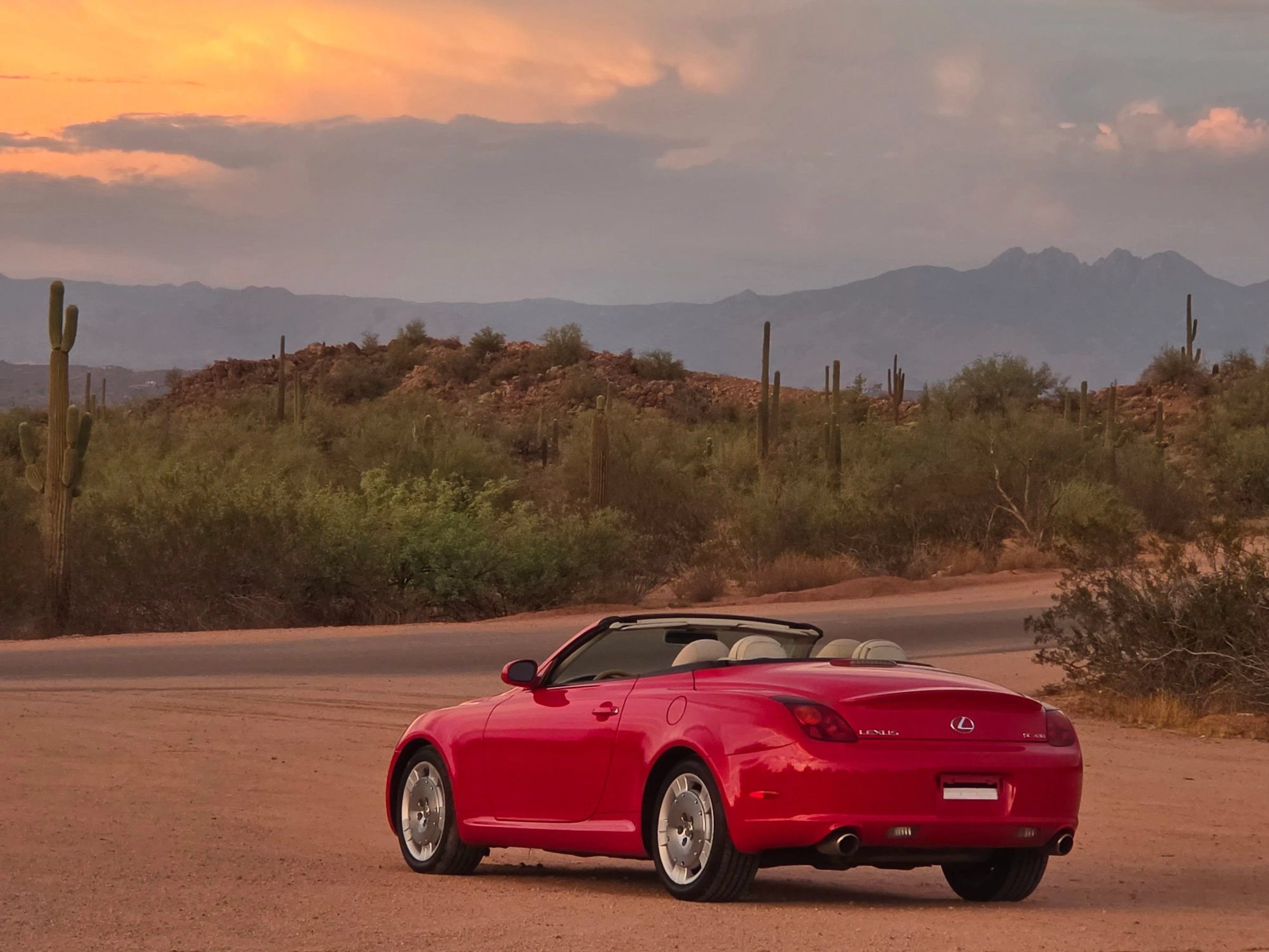 Used 2002 Lexus SC 430 Convertible RWD image 24