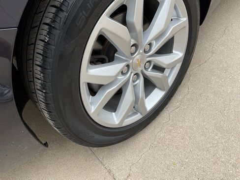 Used 2018 Chevrolet Impala LT image 4