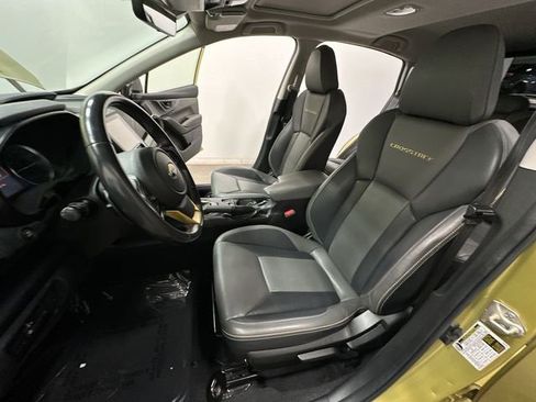 Used 2021 Subaru Crosstrek 2.5i Sport w/ Moonroof Package image 17