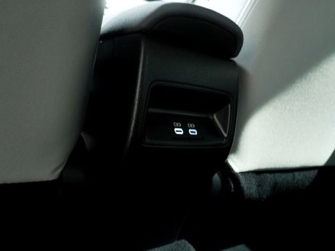 Used 2023 Toyota Corolla LE w/ Carpet Mat Package (TMS) FWD image 13