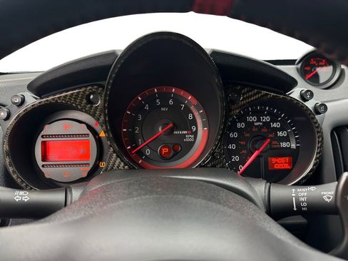 Used 2015 Nissan 370Z NISMO image 13