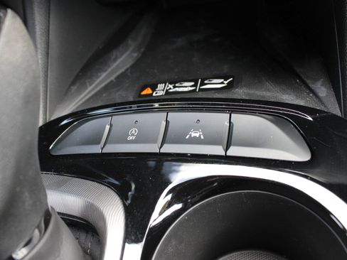 Used 2024 Buick Envista Sport Touring w/ Convenience I Package FWD image 36