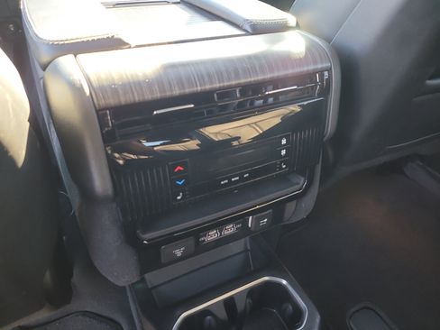 Used 2023 Jeep Wagoneer Series II w/ Premium Group I image 14