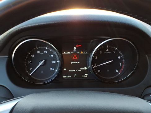 Used 2017 Land Rover Discovery Sport HSE image 16