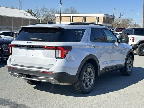 New 2026 Ford Explorer Active w/ Active Comfort Package image 8