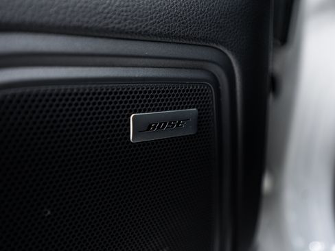 Certified 2023 Porsche Macan Turbo image 19