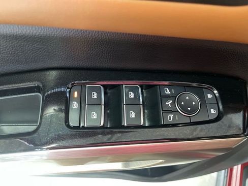 Used 2023 Nissan Pathfinder Platinum AWD/4WD image 13