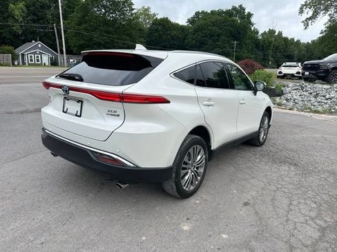 Used 2021 Toyota Venza XLE w/ Softex Package AWD/4WD image 5