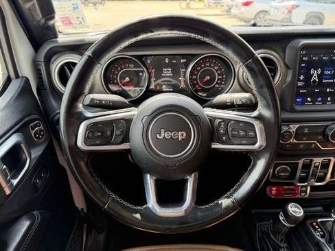 Used 2020 Jeep Gladiator Rubicon AWD/4WD image 16
