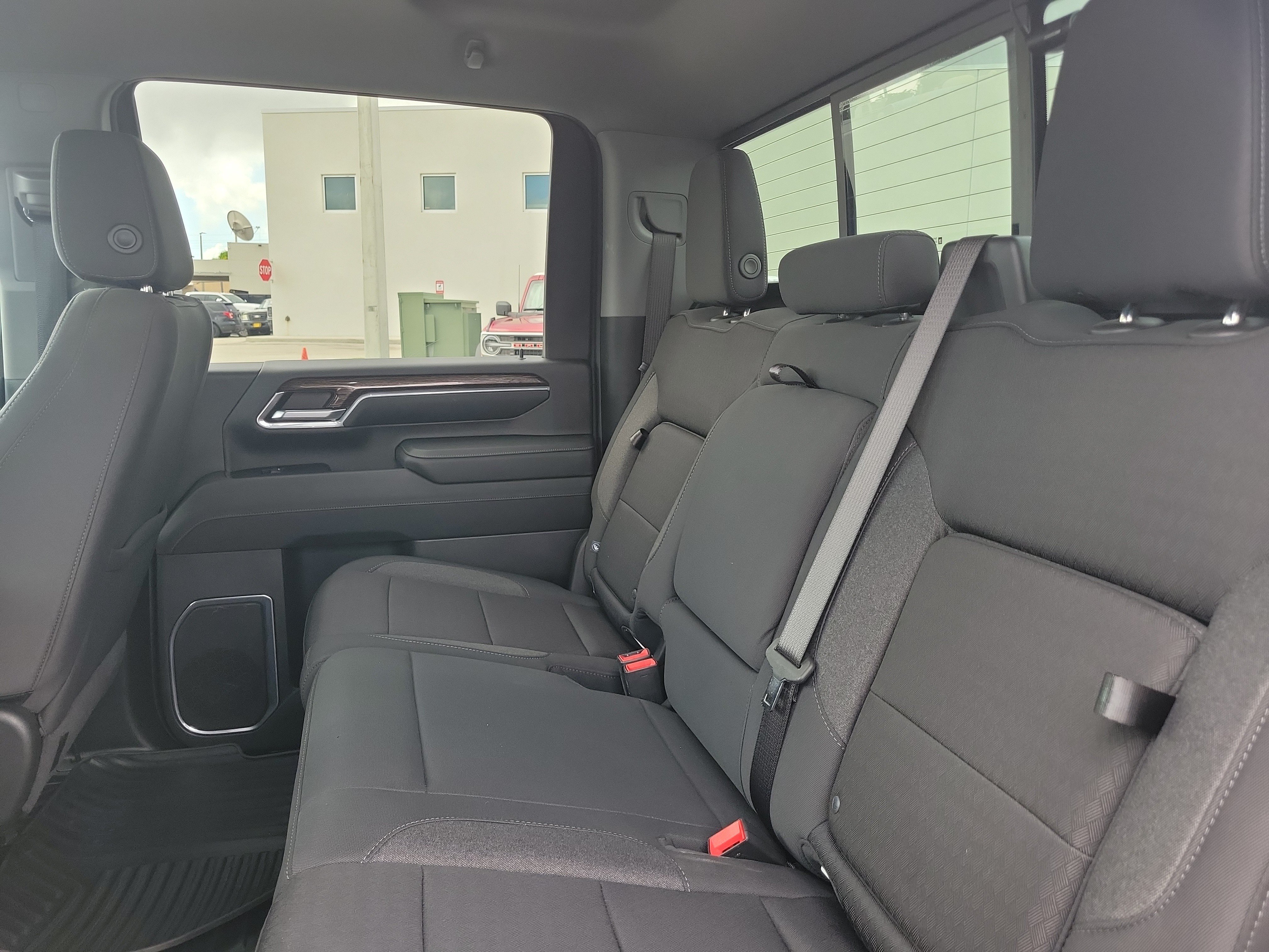 Used 2024 GMC Sierra 2500 SLE w/ SLE Value Package; AWD/4WD image 17