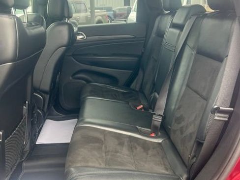 Used 2020 Jeep Grand Cherokee Altitude AWD/4WD image 13