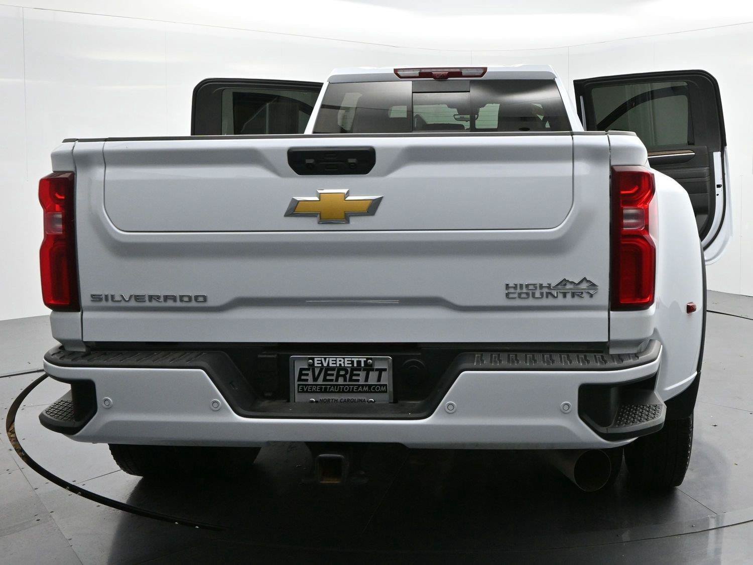 Used 2026 Chevrolet Silverado 3500 High Country w/ Technology Package AWD/4WD image 44