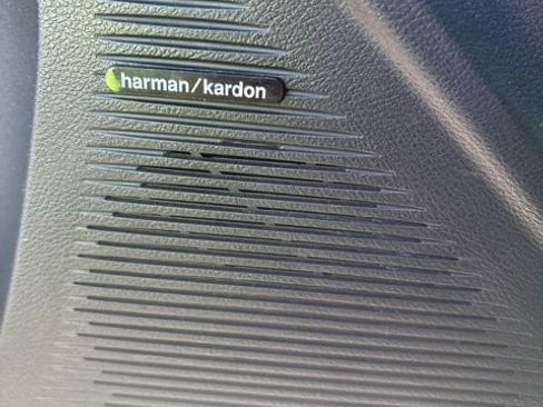 Used 2015 Dodge Challenger SRT Hellcat image 19