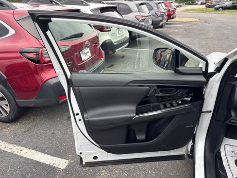 Used 2023 Subaru Solterra AWD image 18