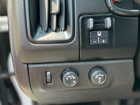 Used 2019 Chevrolet Colorado ZR2 w/ ZR2 Dusk Special Edition AWD/4WD image 11
