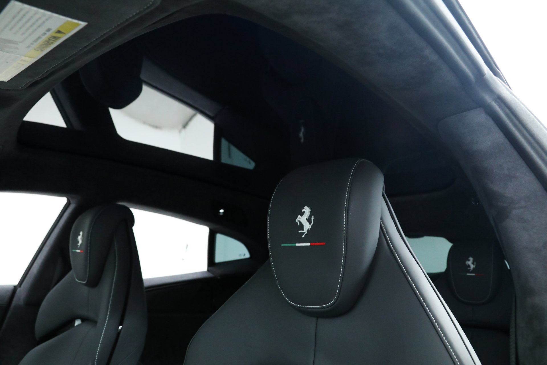 Used 2025 Ferrari Purosangue AWD/4WD image 30