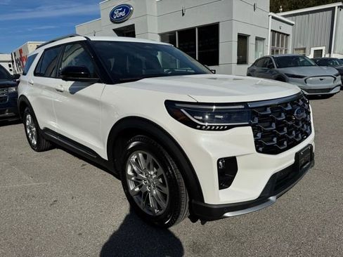 New 2026 Ford Explorer Platinum image 2