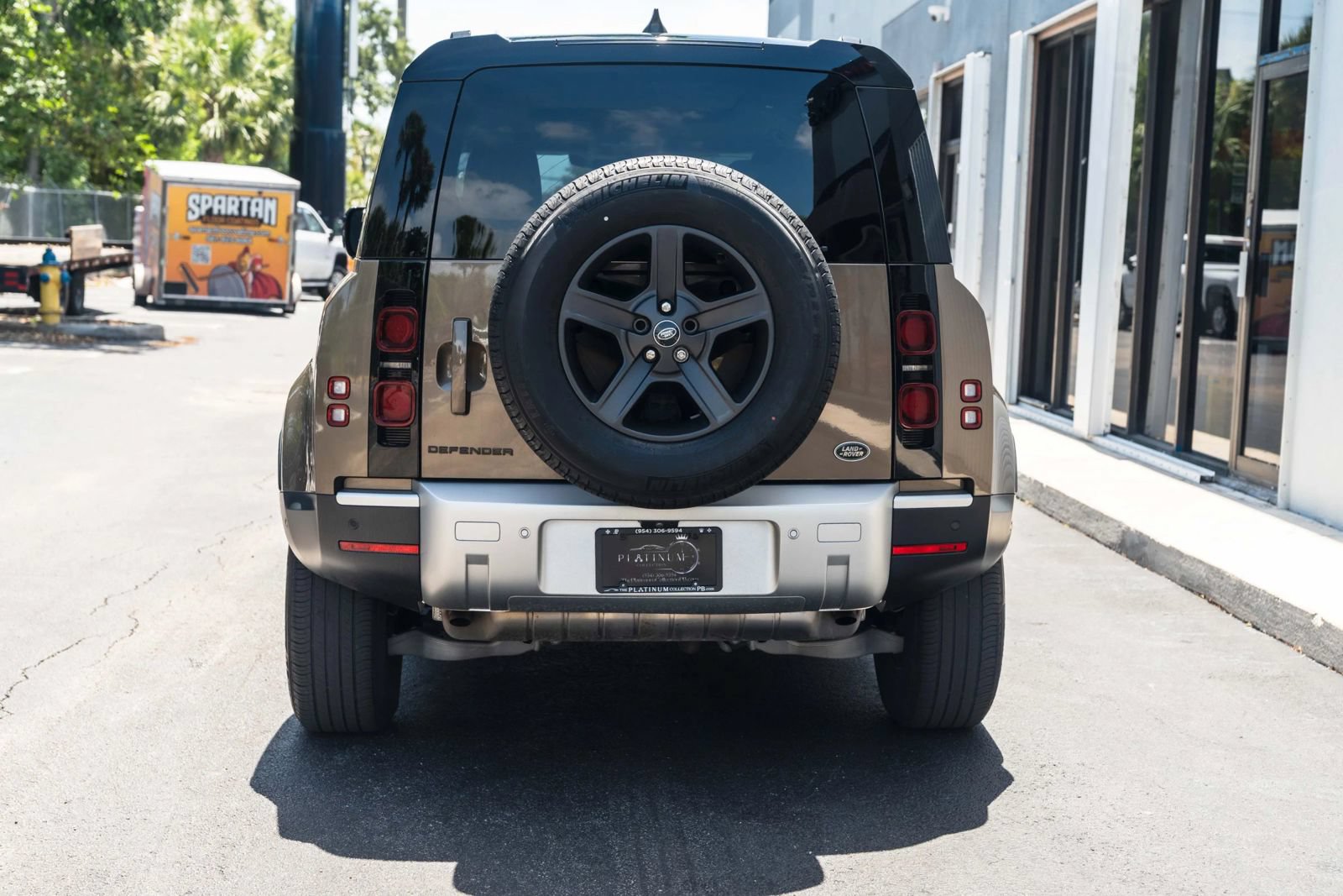 Used 2023 Land Rover Defender 110 S AWD/4WD image 8