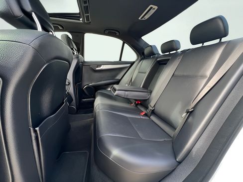 Used 2014 Mercedes-Benz C 250 Sedan image 19