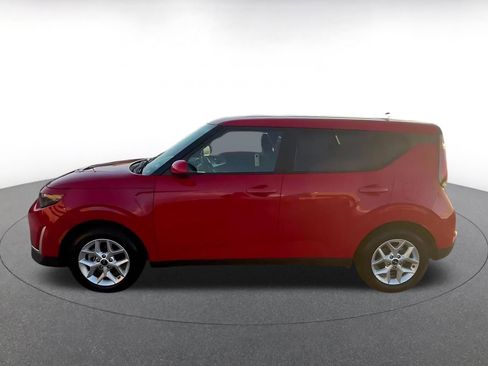 Used 2025 Kia Soul LX w/ LX Technology Package image 7