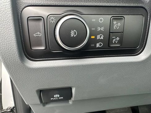 Used 2025 Ford F250 XL w/ 360-Degree Camera Package AWD/4WD image 11