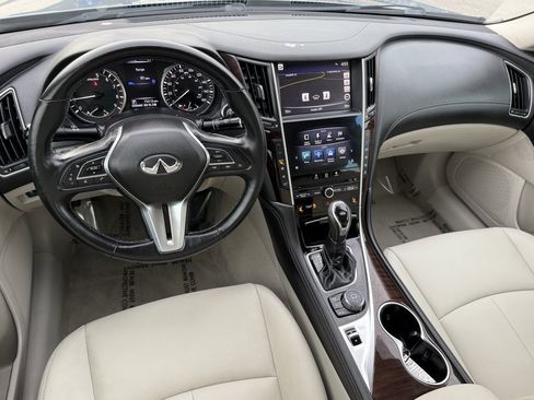Used 2018 INFINITI Q50 Luxe w/ Essential Package (3.0T Luxe) image 27