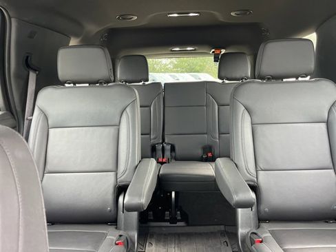 Used 2022 Chevrolet Tahoe Z71 w/ Luxury Package image 37