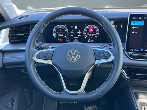 New 2026 Volkswagen Tiguan SE image 15