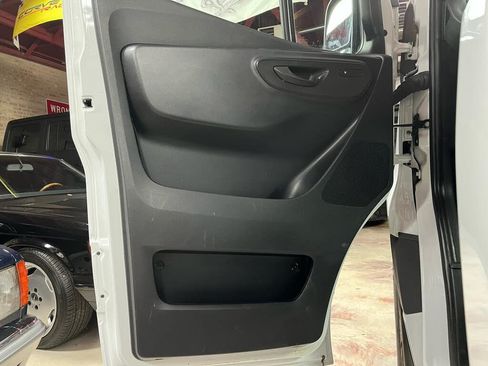 Used 2025 Mercedes-Benz Sprinter 2500 image 26