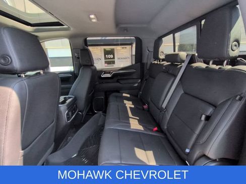Used 2025 Chevrolet Silverado 1500 LTZ w/ LTZ Premium Package AWD/4WD image 26
