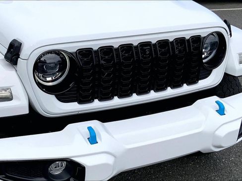 Certified 2024 Jeep Wrangler High Altitude AWD/4WD image 31