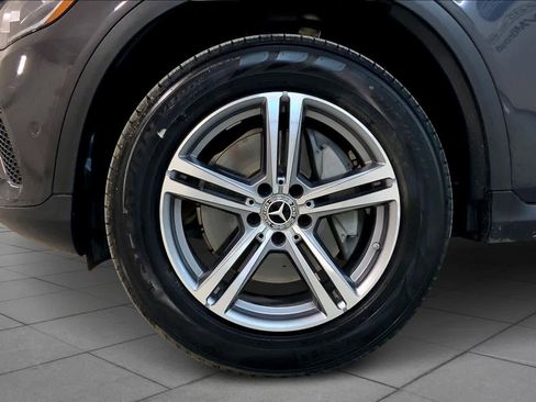 Used 2021 Mercedes-Benz GLC 300 4MATIC image 11