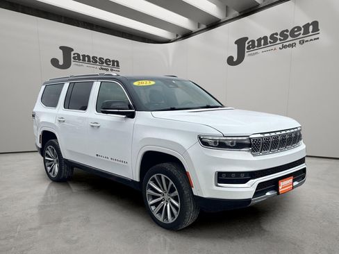 Used 2023 Jeep Grand Wagoneer Series II image 6