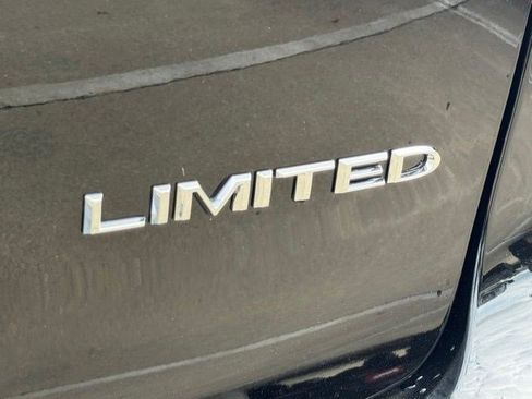 New 2027 Chrysler Pacifica Limited FWD image 45