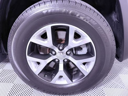 Used 2015 Jeep Cherokee Trailhawk w/ Comfort/Convenience Group image 26