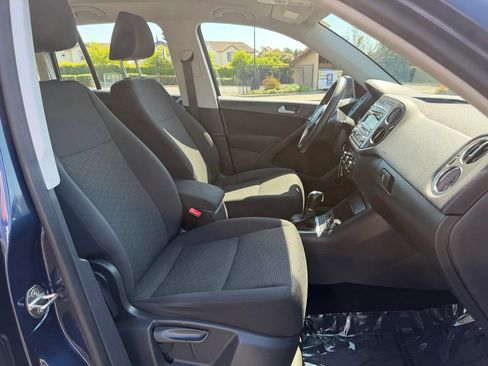 Used 2012 Volkswagen Tiguan S FWD image 9