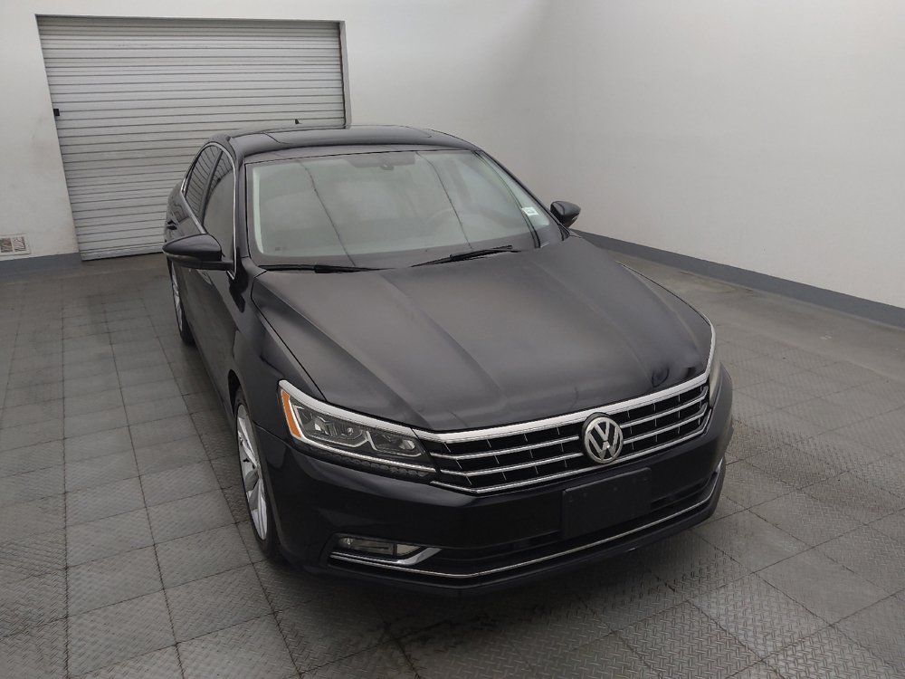 Used 2018 Volkswagen Passat 2.0T SE FWD image 14