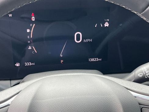 Used 2025 Buick Envista Sport Touring image 39