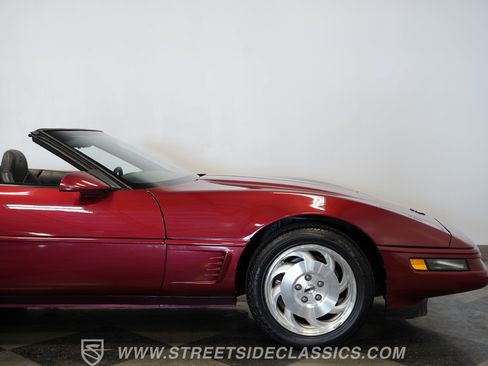 Used 1995 Chevrolet Corvette Convertible RWD image 36