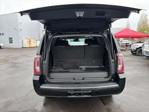 Used 2019 GMC Yukon Denali w/ Denali Ultimate Package AWD/4WD image 29
