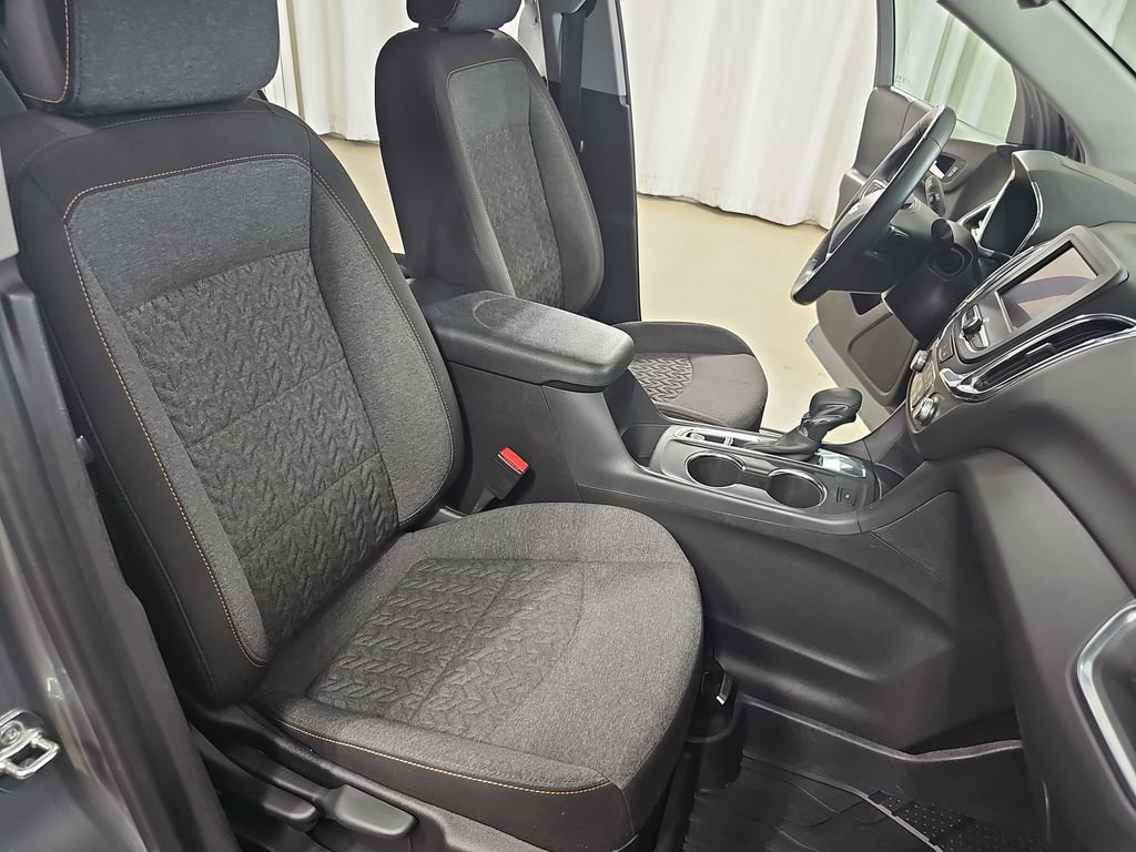 Certified 2024 Chevrolet Equinox LT w/ LPO, Floor Liner Package FWD image 13