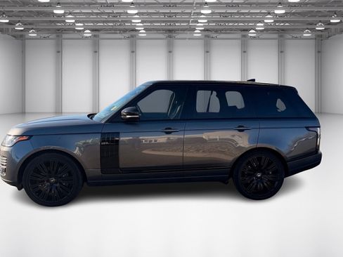 Used 2018 Land Rover Range Rover HSE image 3