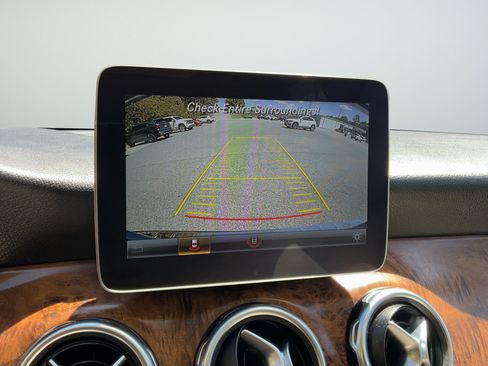 Used 2019 Mercedes-Benz GLA 250 image 16