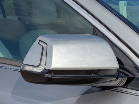 Certified 2024 Kia Niro EX Touring image 12